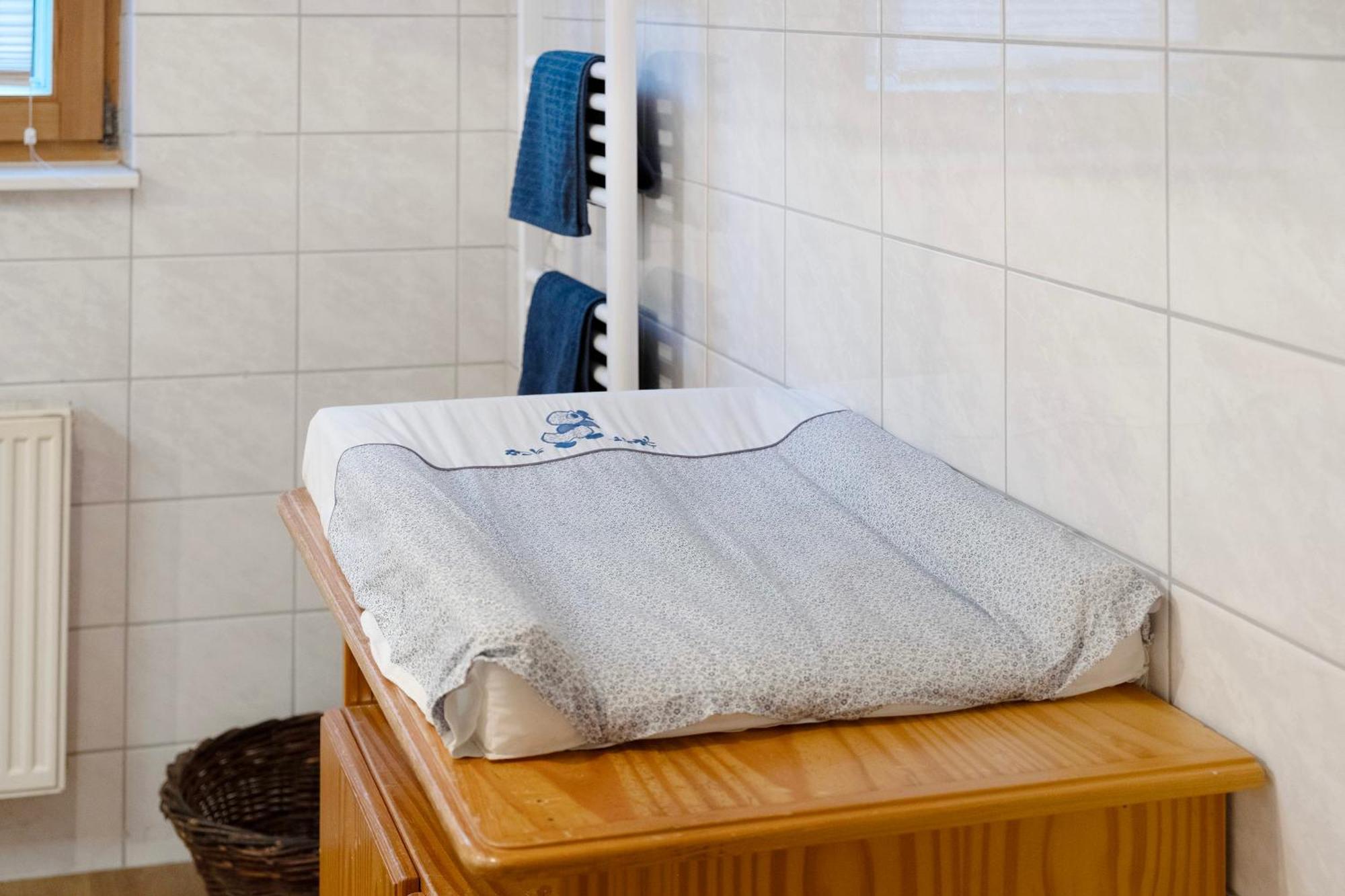 Ruhige Schwarzwald Ferienwohnung Buchenbach エクステリア 写真