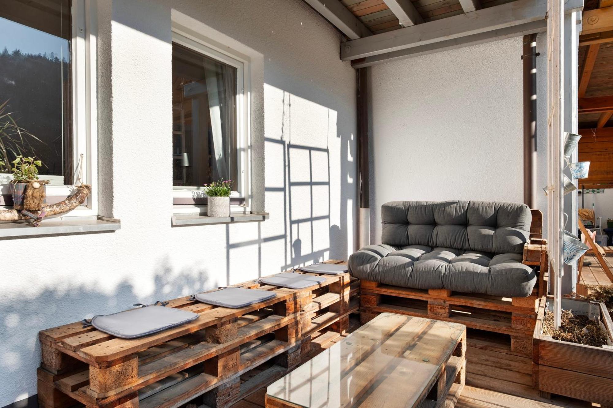 Ruhige Schwarzwald Ferienwohnung Buchenbach エクステリア 写真