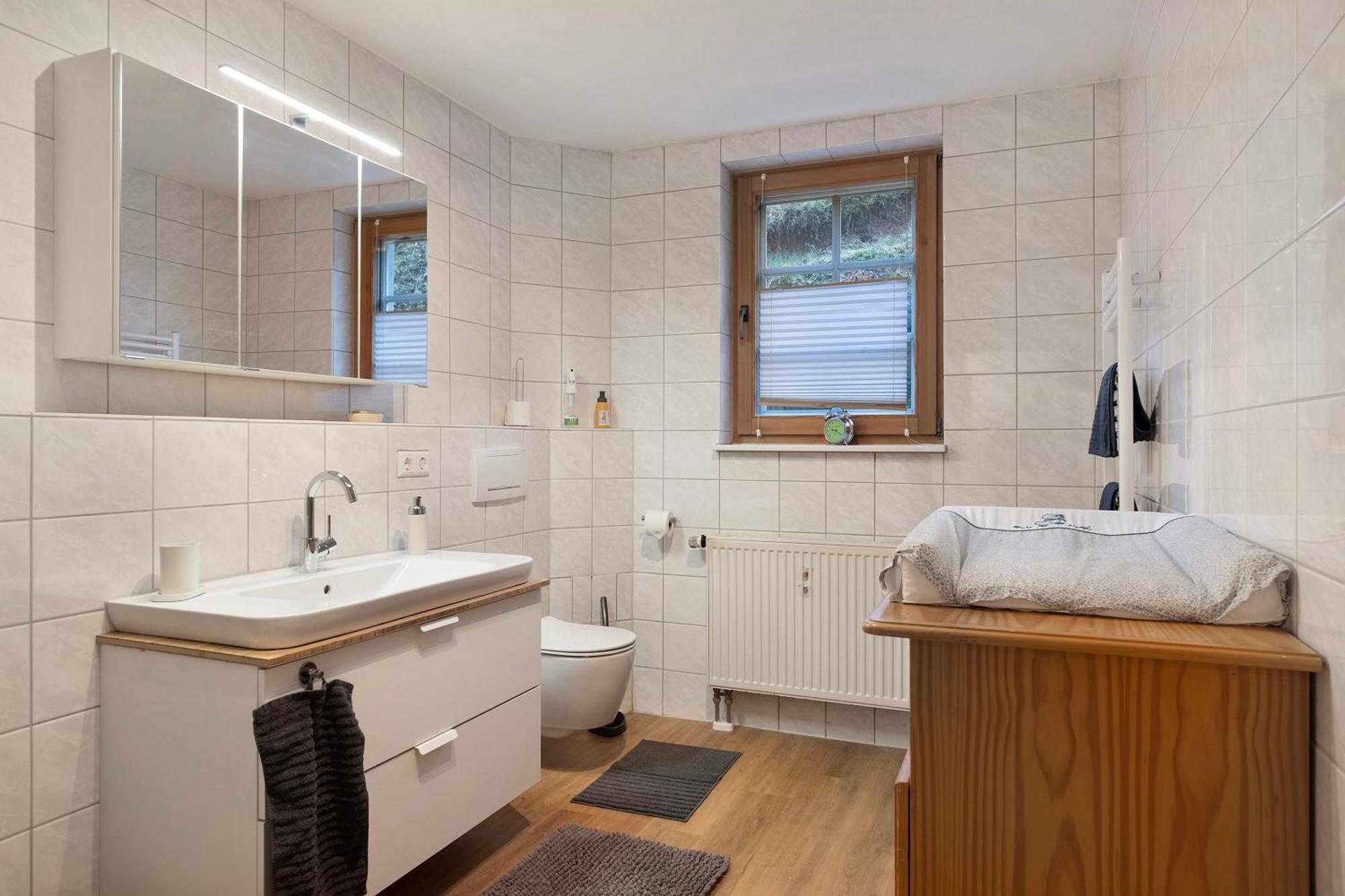 Ruhige Schwarzwald Ferienwohnung Buchenbach エクステリア 写真